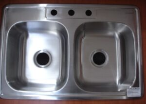 FREGADOR DOBLE DE 1 HUECO BRUSH SATIN 33X19X6" 0.6MM