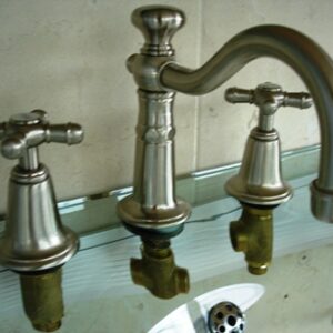 GRIFERIA DE LAVAMANOS 8" POL NICKEL ROYAL