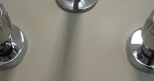 TWO-HANDLE TUB/SHOWER