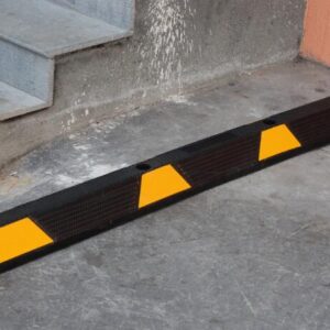 PARKING STOPPER BLACK&YELLOW 1830MM X 150MM X 100MM