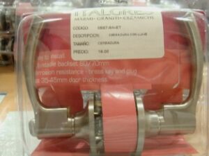 CERRADURA CON LLAVE