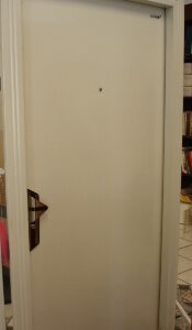 PUERTA SEGURIDAD LISA BLANCA DER 1.00X2.10CM