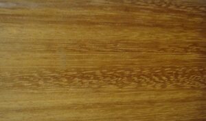 RODAPIE IROKO 90X16