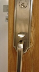 CERRADURA COLONE PTA. PRINC. IZQ. SATIN NICKEL